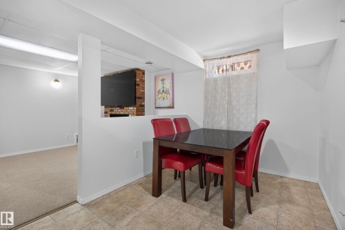 9212 150 Avenue Nw, Edmonton, AB 