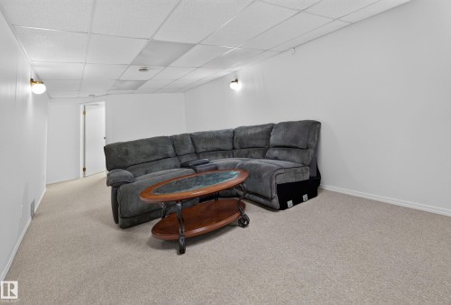 9212 150 Avenue Nw, Edmonton, AB 