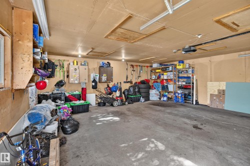 9212 150 Avenue Nw, Edmonton, AB 