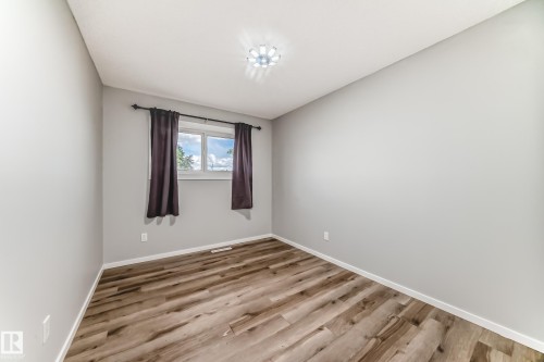 13428 82 Street Nw, Edmonton, AB 