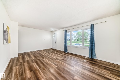 13428 82 Street Nw, Edmonton, AB 