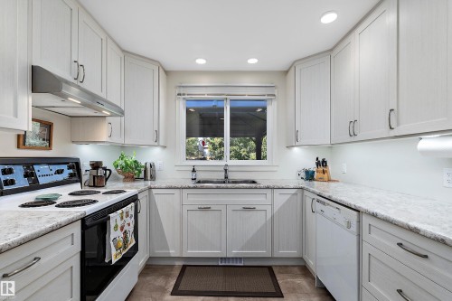 1930 104 Street Nw, Edmonton, AB 
