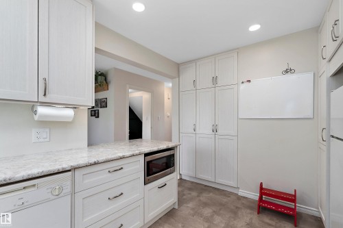 1930 104 Street Nw, Edmonton, AB 