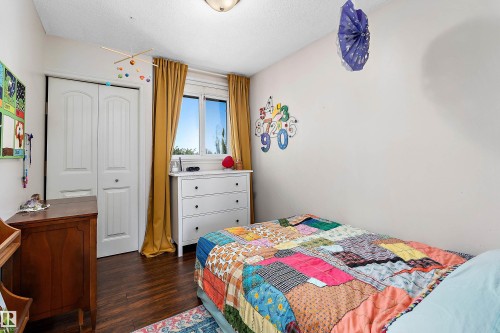 1930 104 Street Nw, Edmonton, AB 