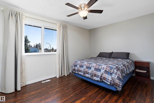 1930 104 Street Nw, Edmonton, AB 