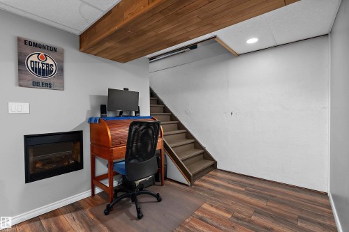 1930 104 Street Nw, Edmonton, AB 