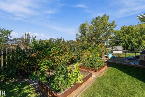 1930 104 Street Nw, Edmonton, AB 