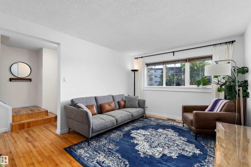 1930 104 Street Nw, Edmonton, AB 