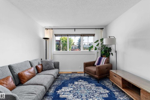 1930 104 Street Nw, Edmonton, AB 