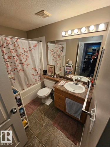 4-piece Common Bathroom - #331 3425 19 St Nw Nw, Edmonton, AB 