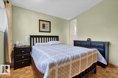 Wood-finish flooring - 15012 77 Avenue Nw, Edmonton, AB 
