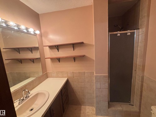 5435 43 Avenue, Drayton Valley, AB 