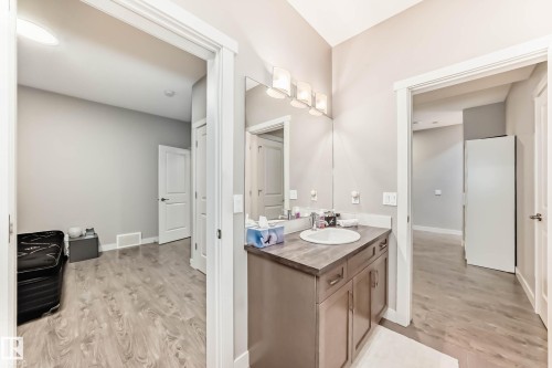7719 Getty Wynd Nw, Edmonton, AB 