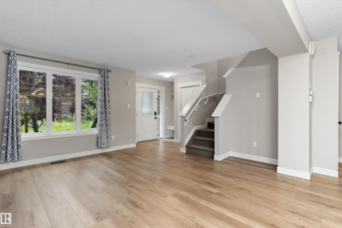 2174 Trumpeter Way Nw, Edmonton, AB - Indoor