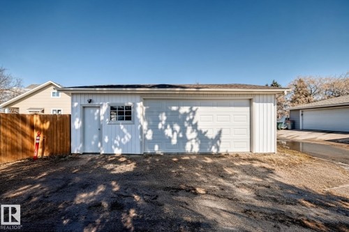 45 Oatway Drive, Stony Plain, AB 