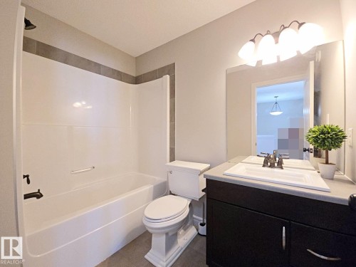 11525 18A Avenue Sw, Edmonton, AB 