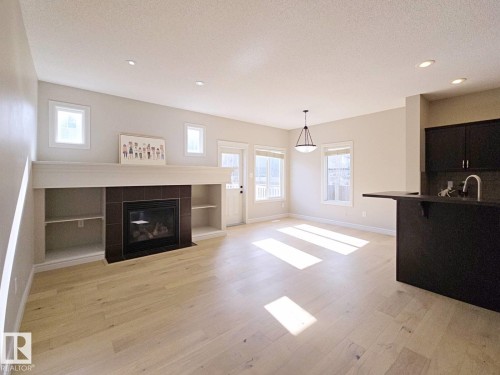 11525 18A Avenue Sw, Edmonton, AB 
