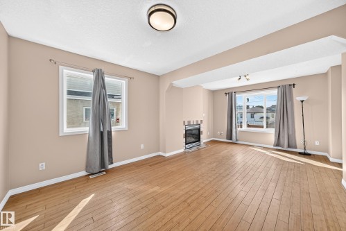 9333 103A Avenue Nw, Edmonton, AB 