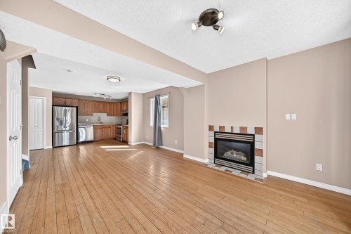 9333 103A Avenue Nw, Edmonton, AB 