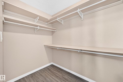 9333 103A Avenue Nw, Edmonton, AB 