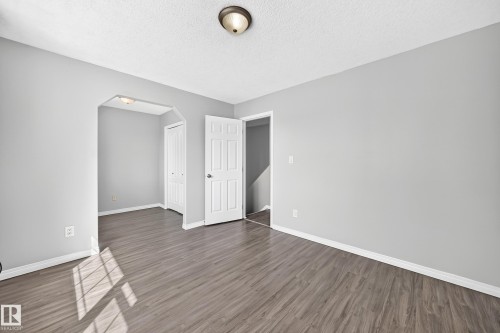 9333 103A Avenue Nw, Edmonton, AB 