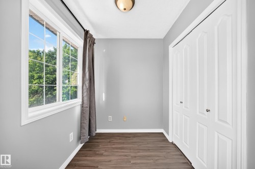 9333 103A Avenue Nw, Edmonton, AB 