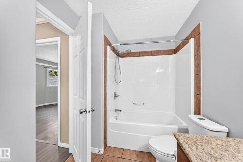 9333 103A Avenue Nw, Edmonton, AB 
