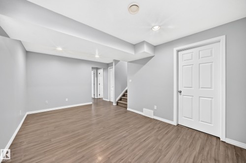 9333 103A Avenue Nw, Edmonton, AB 