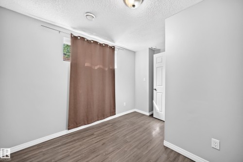 9333 103A Avenue Nw, Edmonton, AB 