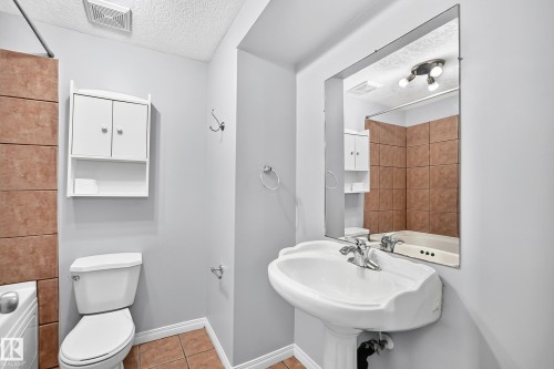 9333 103A Avenue Nw, Edmonton, AB 