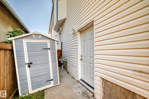 9333 103A Avenue Nw, Edmonton, AB 