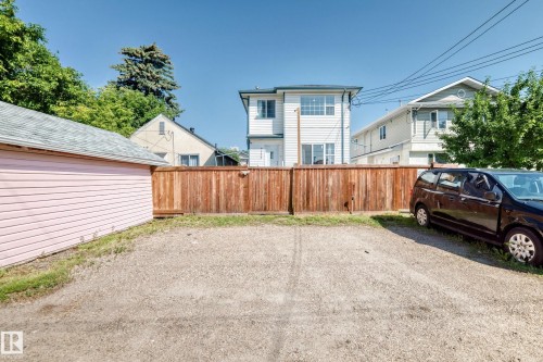 9333 103A Avenue Nw, Edmonton, AB 