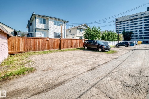 9333 103A Avenue Nw, Edmonton, AB 