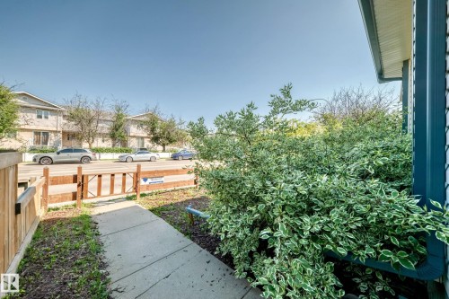 9333 103A Avenue Nw, Edmonton, AB 