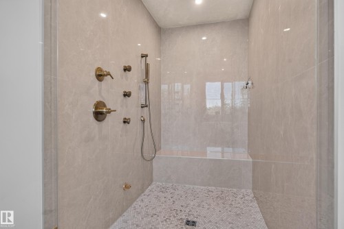 9615 99A Street Nw, Edmonton, AB 
