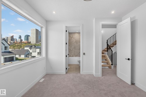 9615 99A Street Nw, Edmonton, AB 