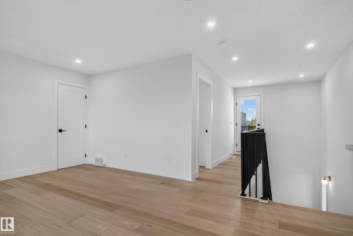 9615 99A Street Nw, Edmonton, AB 