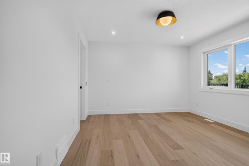 9615 99A Street Nw, Edmonton, AB 