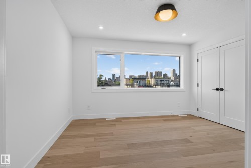 9615 99A Street Nw, Edmonton, AB 