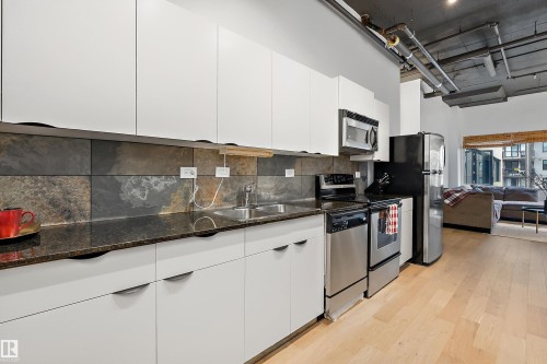 #908 10179 105 St Nw, Edmonton, AB - Indoor Photo Showing Kitchen With Double Sink