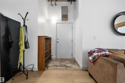 #908 10179 105 St Nw, Edmonton, AB - Indoor