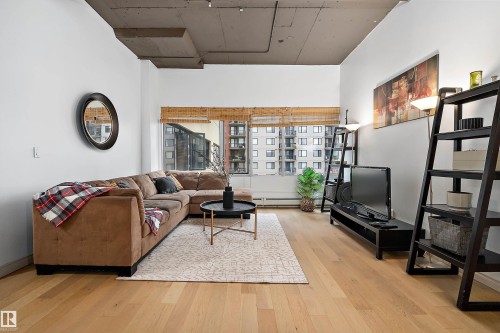 #908 10179 105 St Nw, Edmonton, AB - Indoor