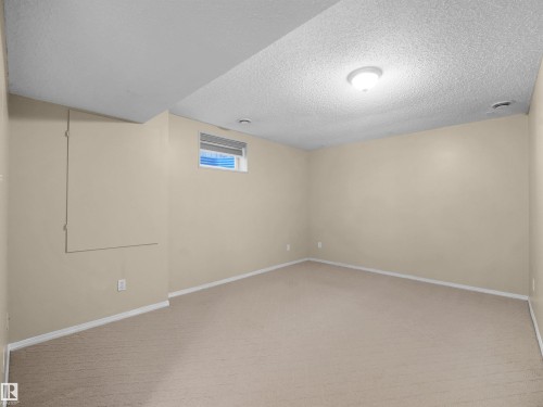 3122 30 Avenue Nw, Edmonton, AB 
