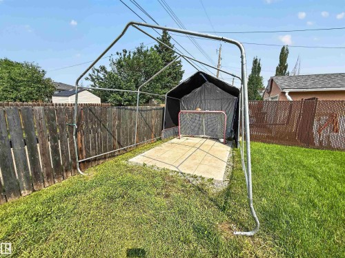 16046 95 Avenue Nw, Edmonton, AB 