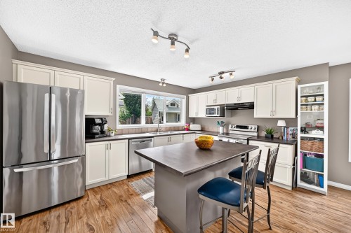 7839 14 Avenue Sw, Edmonton, AB 