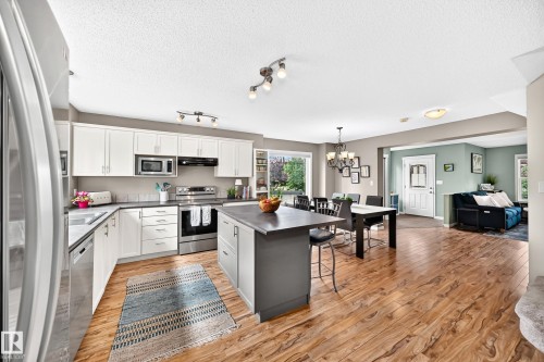 7839 14 Avenue Sw, Edmonton, AB 