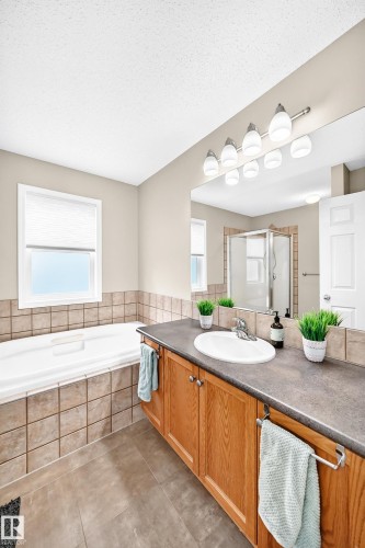 7839 14 Avenue Sw, Edmonton, AB 