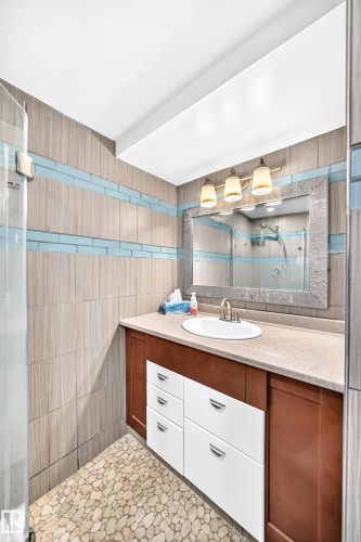 7839 14 Avenue Sw, Edmonton, AB 