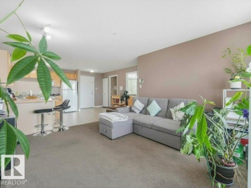 #312 5350 199 St Nw, Edmonton, AB - Indoor Photo Showing Living Room