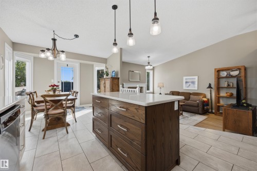 23 Highland Crescent, Sherwood Park, AB 